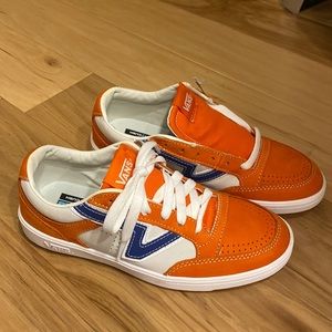 BRAND NEW VANS LOWLAND!!!